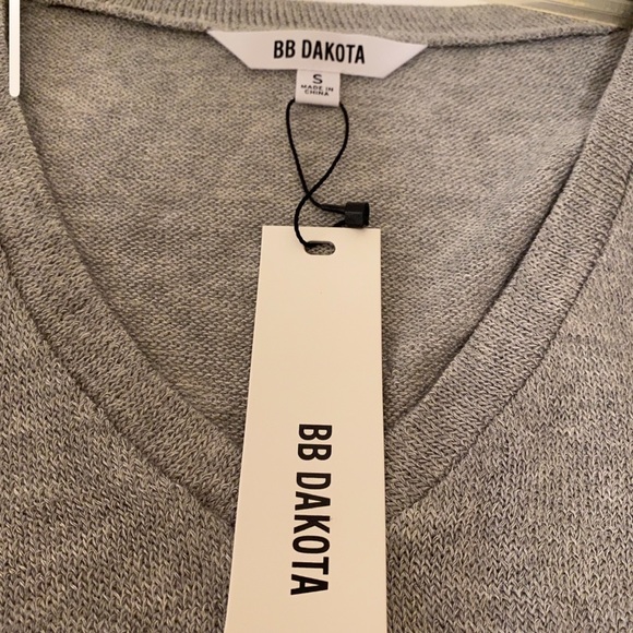 NWT BB DAKOTA NWT Grey Crop-Ruffled hem light weight thermal Knit Top S - Picture 9 of 9